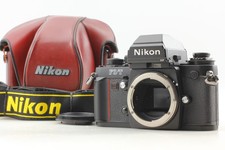 Appareil photo argentique noir