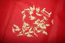 JOUEF HO LOT DE 48 PERSONNAGES ACCESSOIRES A PEINDRE DECOR TRAIN ELECTRIQUE