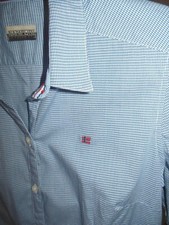 Chemise NAPAPIJRI Taille XS coupe cintrée  NEUVE