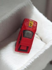 Véhicule miniature ancien