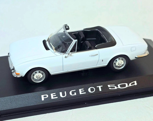 Peugeot 504 cabriolet blanc - cabriolet,