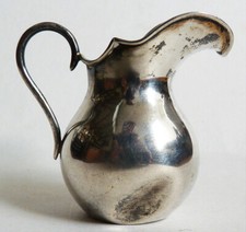 Pichet pot à lait égoïste en argent massif Allemagne Germany sterling silver