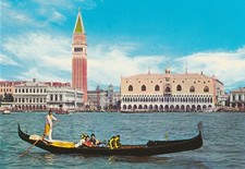 Venise - Panorama avec gondole