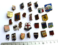 Lot 27 insigne blasons villes anciennes émaillées tourisme vintage collection