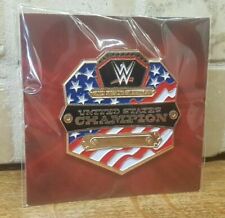 WWE SLAM/LOOT CAISSE EXCLUSIVE - RÉPLIQUE DE CEINTURE BROCHE DE CHAMPION DES ÉTATS-UNIS