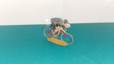 Figurine métal cycliste coureur tour de France roger no salza