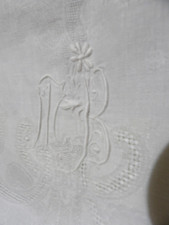 Ancienne nappe damassée de