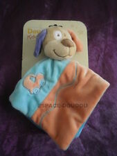 Doudou plat chien bleu orange