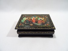 COFFRET BOITE EN LAQUE PEINTE