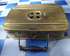 CHAUFFERETTE EN LAITON MARQUE STOCKER ANNEES 1900