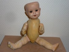 ANCIENNE PETITE POUPEE HEUBACH