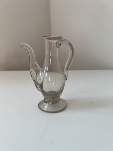 Ancienne petite burette - , en