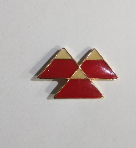 Pin massey ferguson logo - pin's,