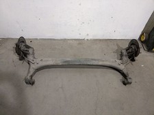 421100F010 ESSIEU ARRIÈRE / 421100F010 / 5603249 POUR TOYOTA COROLLA VERSO R1