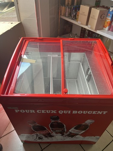 Vitrine réfrigérée - vitrine,