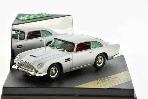 Aston martin db5 silver - martin,