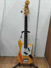 Guitare basse électrique