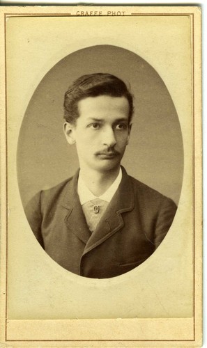 Photo cdv graffe paris un - photo, paris,