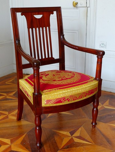 Fauteuil empire palais de - -,