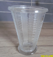 LBC M6/ ANCIEN VINTAGE VERRE DOSEUR GRADUE EN RELIEF DEPOSE MOUGIN  HAUTEUR 15CM