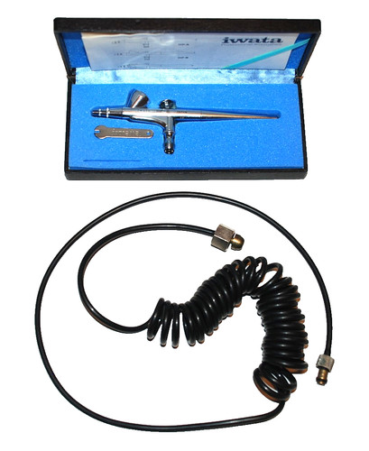 Iwata airbrush kit high - airbrush,