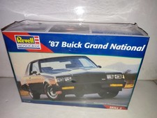 MAQUETTE REVELL/MONOGRAM 85-2497 - 1/25 - 1987 BUICK GRAND NATIONAL NEUF SCELLE