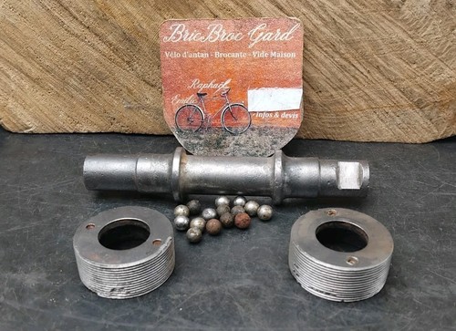 Boitier pédalier vélo ancien - pédalier,