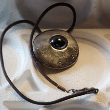 Collier signé Prat de Seabra moderniste design métal argenté perle chromée