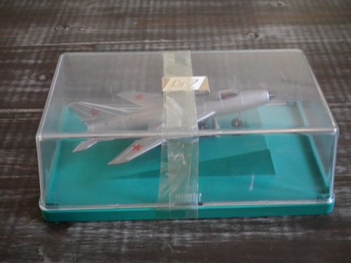 Avion métal miniature sukhoi - miniature, .sukhoi