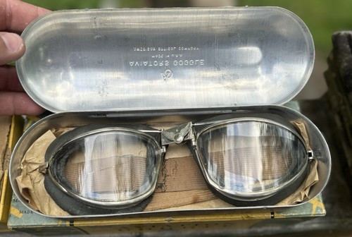 Nice wwii era american optical - era,