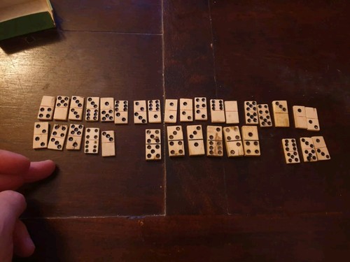 Jeu dominos ancien os - de, en
