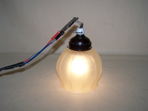 Petite ancienne lampe - petite, À