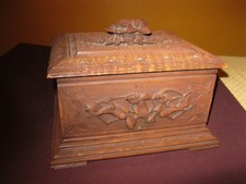 Boite foret noire ancienne