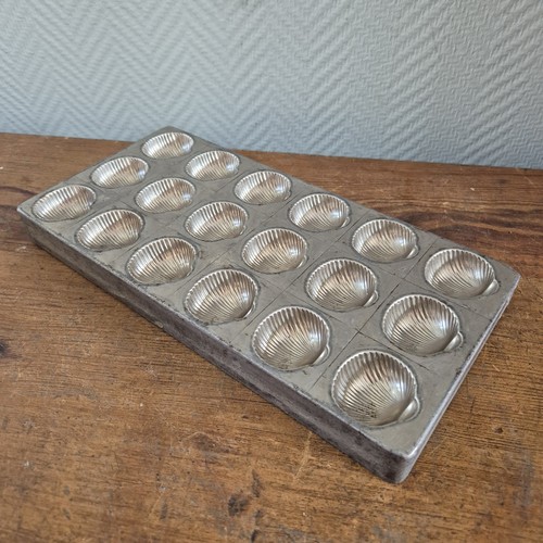 Ancien moule biscuits - à,