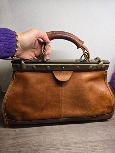 Sac artisanal mallette vintage