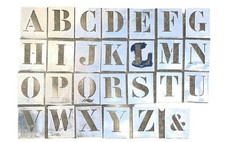 Grandes Lettres Alphabet Pochoirs Stencil  en Aluminium Vintage