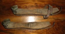 Patins à Glace Anciens en Bois et bronze 19 ème