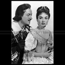 Photo F.009514 DAVID NIVEN & ANN BLYTH (THE KING'S THIEF) 1955
