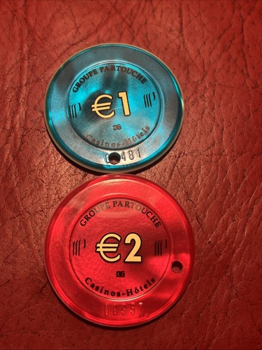 Lot jetons et - jetons, 2€
