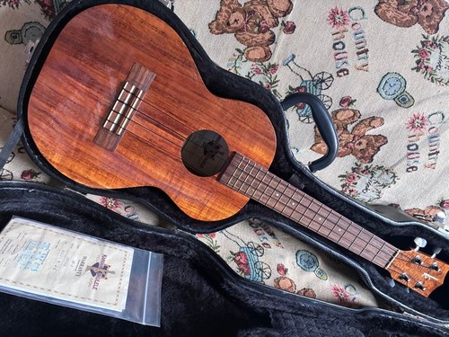 Kamaka tenor ukulele - hf-3,