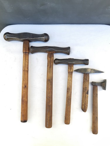Marteaux débosseler de - à,