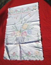 rideau brodé ou cache