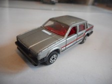 Majorette Volvo 760 GLE en Gris