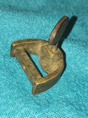 Ancienne petite targette - , en