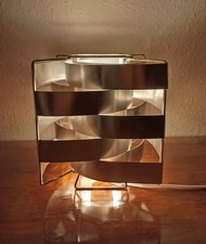 Lampe à poser modèle URANUS