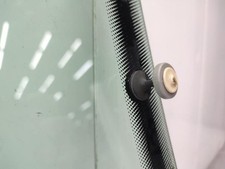 Vitre arriere droit AUDI 80 3