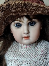 Bébé JUMEAU Bouche