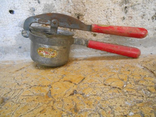 Ancien pressoir fonte avec - fonte,