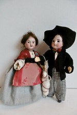 COUPLE DE POUPÉES ANCIENNES EN COSTUMES FOLKLORIQUES TÊTES BISCUIT SFBJ 60-21cm