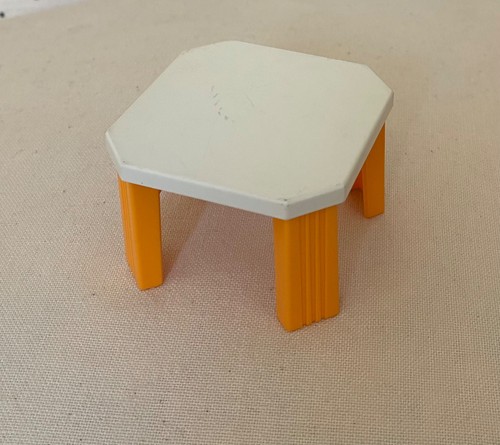 Playmobil table carrée pieds - carrée,